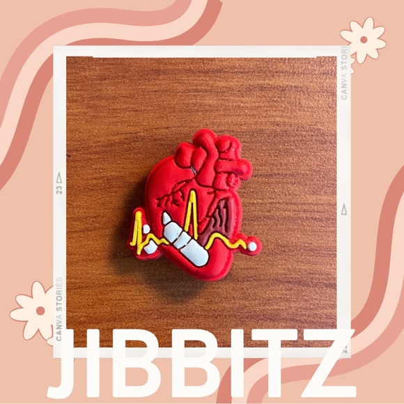 🌸5/$10 Heart Jibbit / Shoe Charm - Picture 1 of 1